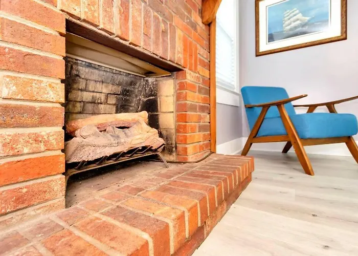 Cozy Bungalow With Patio & Grill, Private And Location