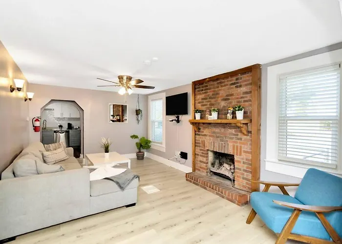 Cozy Bungalow With Patio & Grill, Private And Location