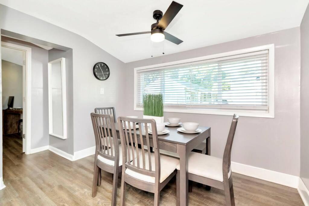 Cozy With Patio & Grill, Private And Location Ferienhaus Tampa