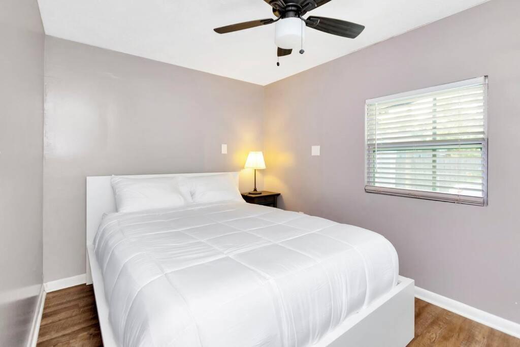 Cozy With Patio & Grill, Private And Location Ferienhaus Tampa