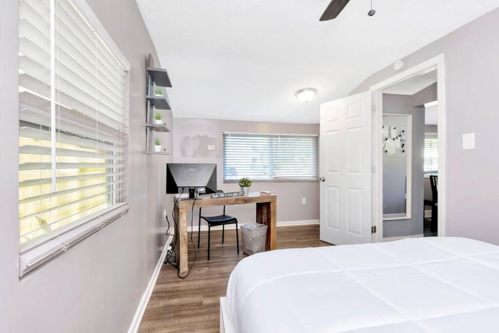 Cozy With Patio & Grill, Private And Location Ferienhaus *